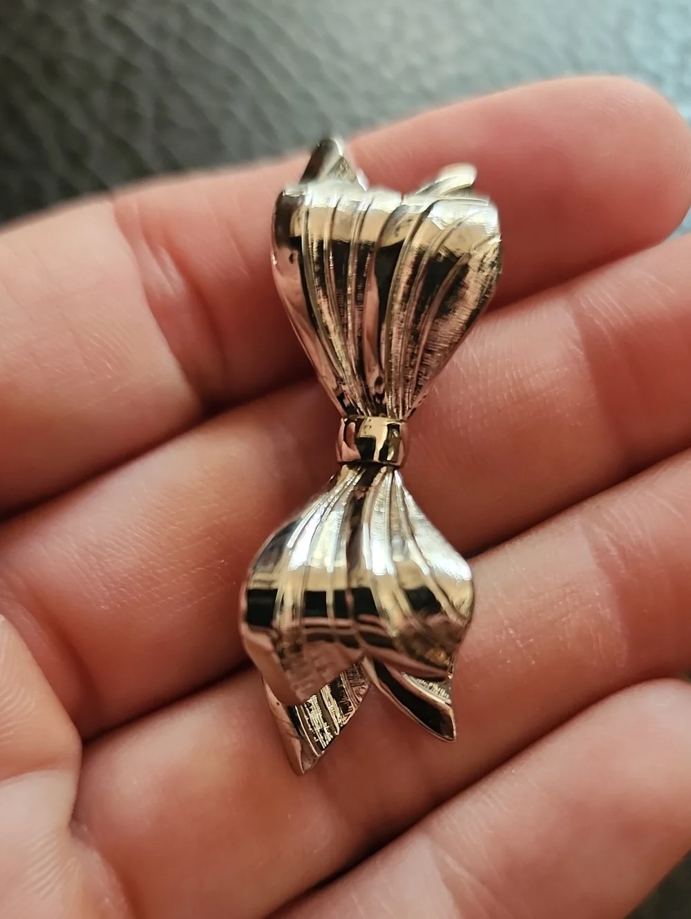 VTG Silver Bow Brooch Pin - Elegant Women Jewelry